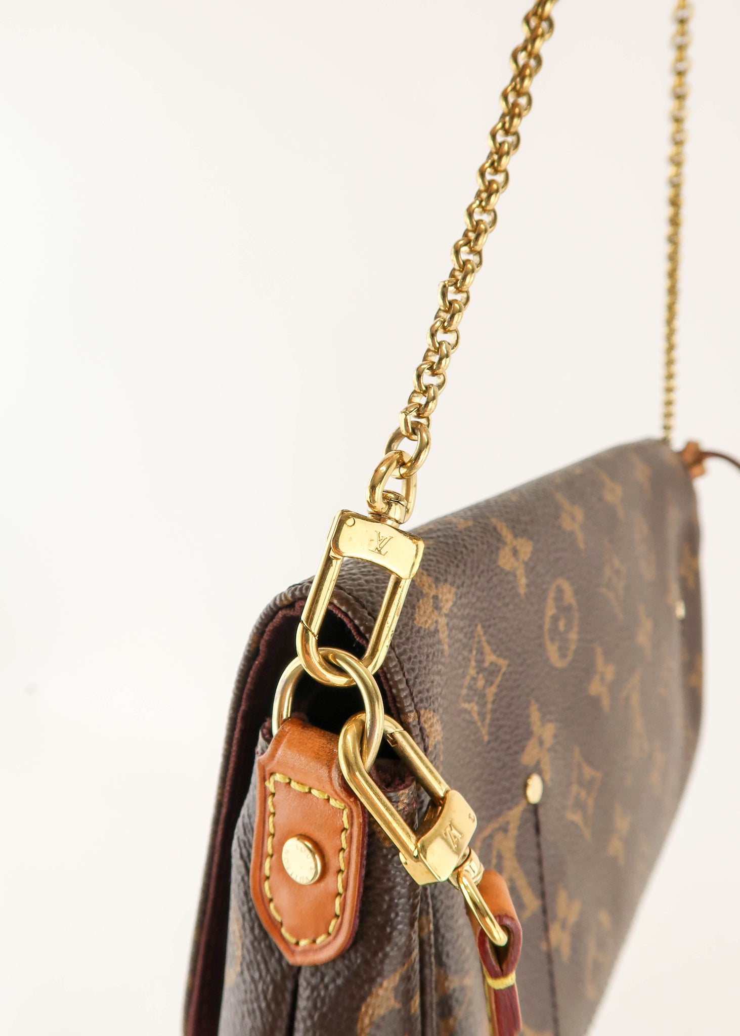 Louis Vuitton Monogram Favorite MM w/ Strap - Brown Shoulder Bags