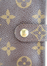 Load image into Gallery viewer, Louis Vuitton Monogram Compact Wallet