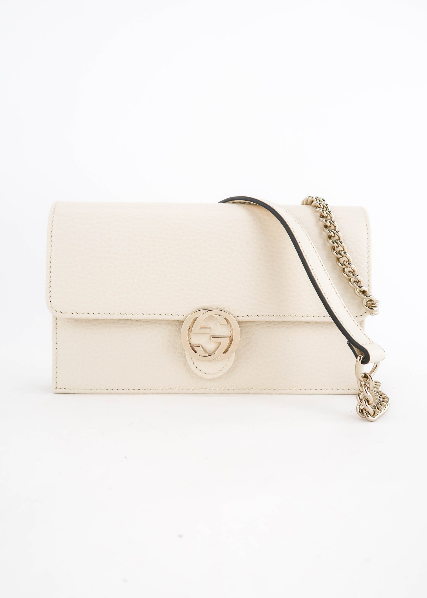Ivory Gucci GG Interlocking Pebbled Leather Wallet On Chain