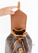 Load image into Gallery viewer, Louis Vuitton Monogram Montsouris MM