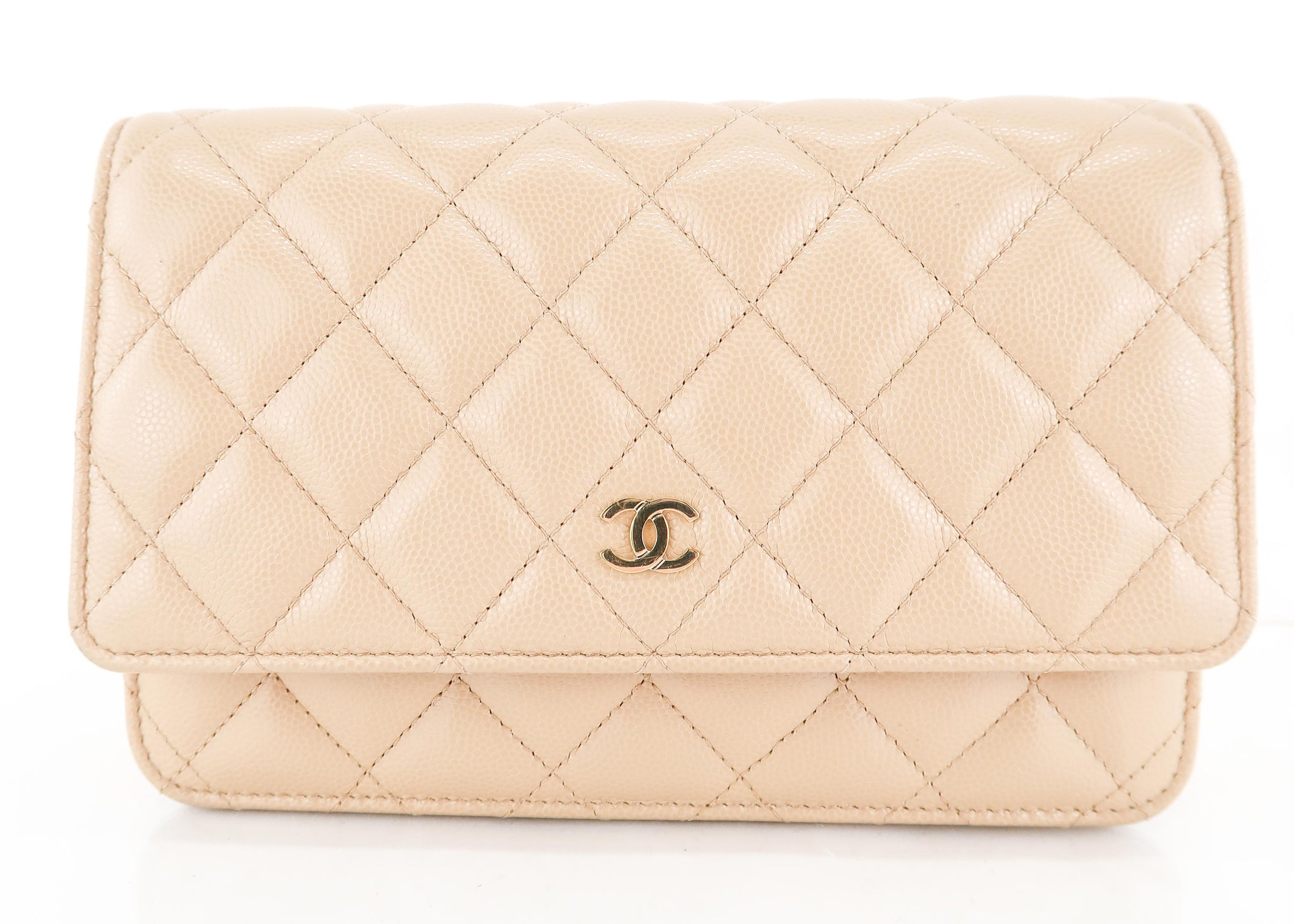 Chanel CC Pearl Coin Purse with Chain Quilted Iridescent Caviar