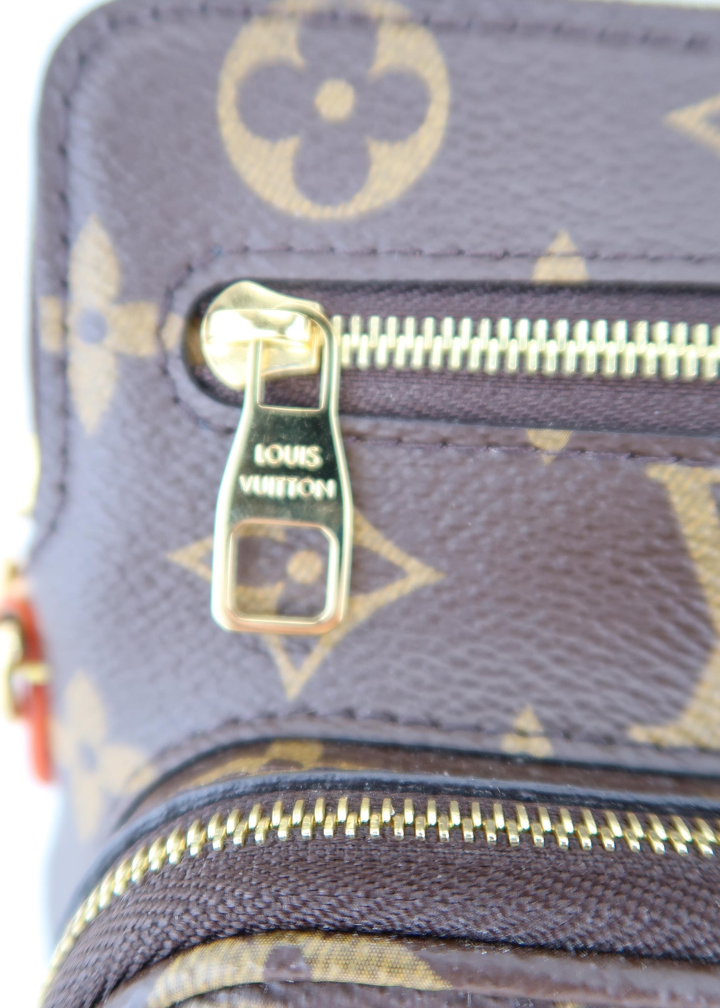 Louis Vuitton Monogram Utility Phone Crossbody – DAC
