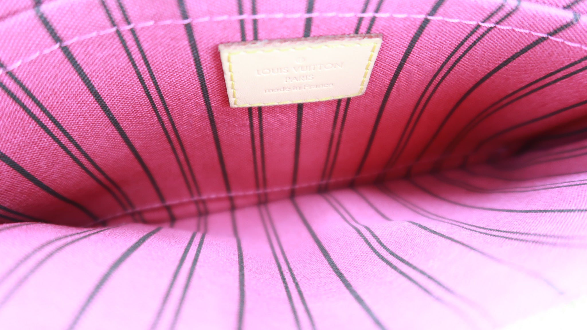 AAA Replica Louis Vuitton M57633 Multi Pochette Accessoires Pastel-Colored  Monogram Giant Canva Pink