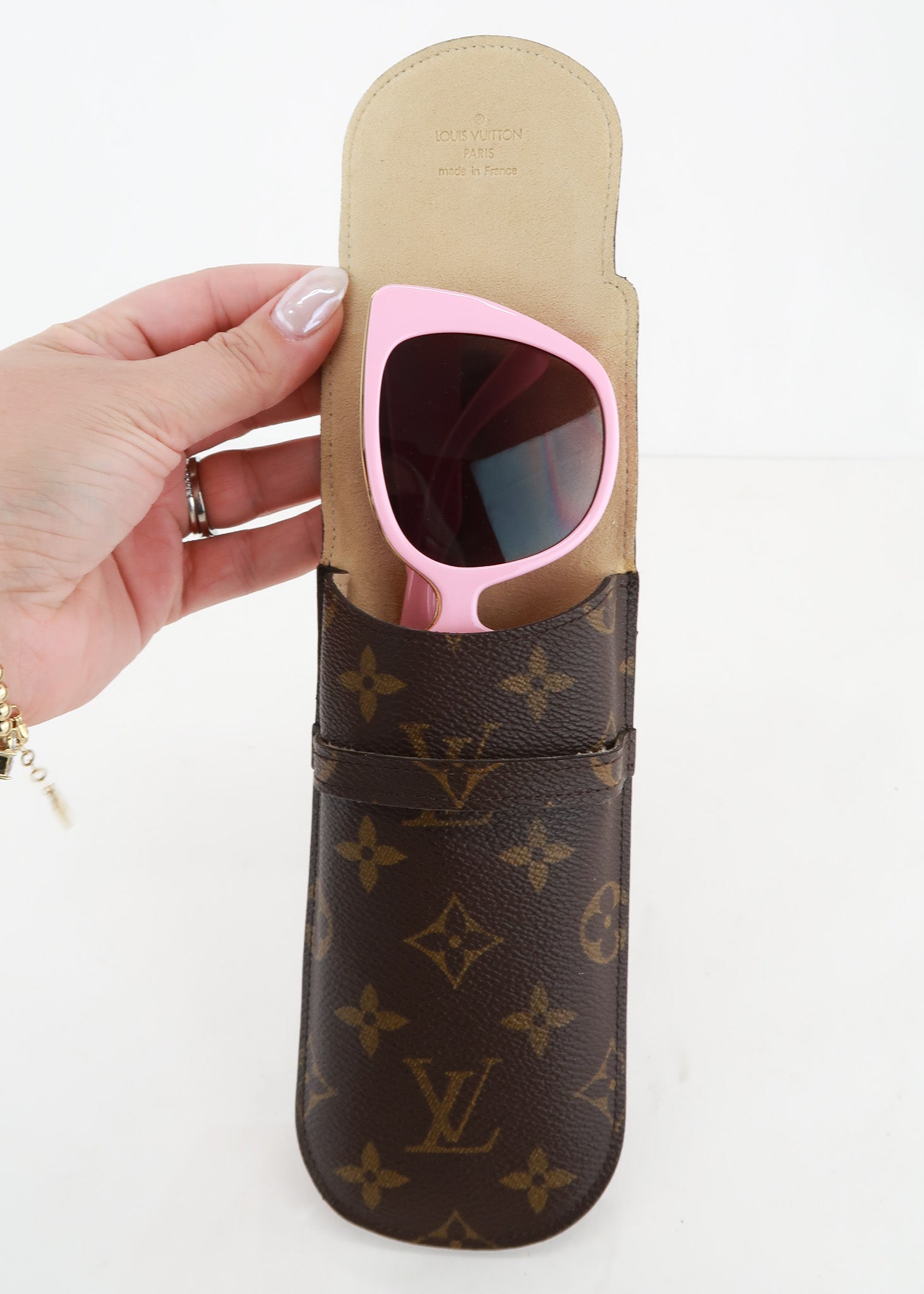 Louis Vuitton Sunglass Case  Sunglasses case, Louis vuitton, Vuitton