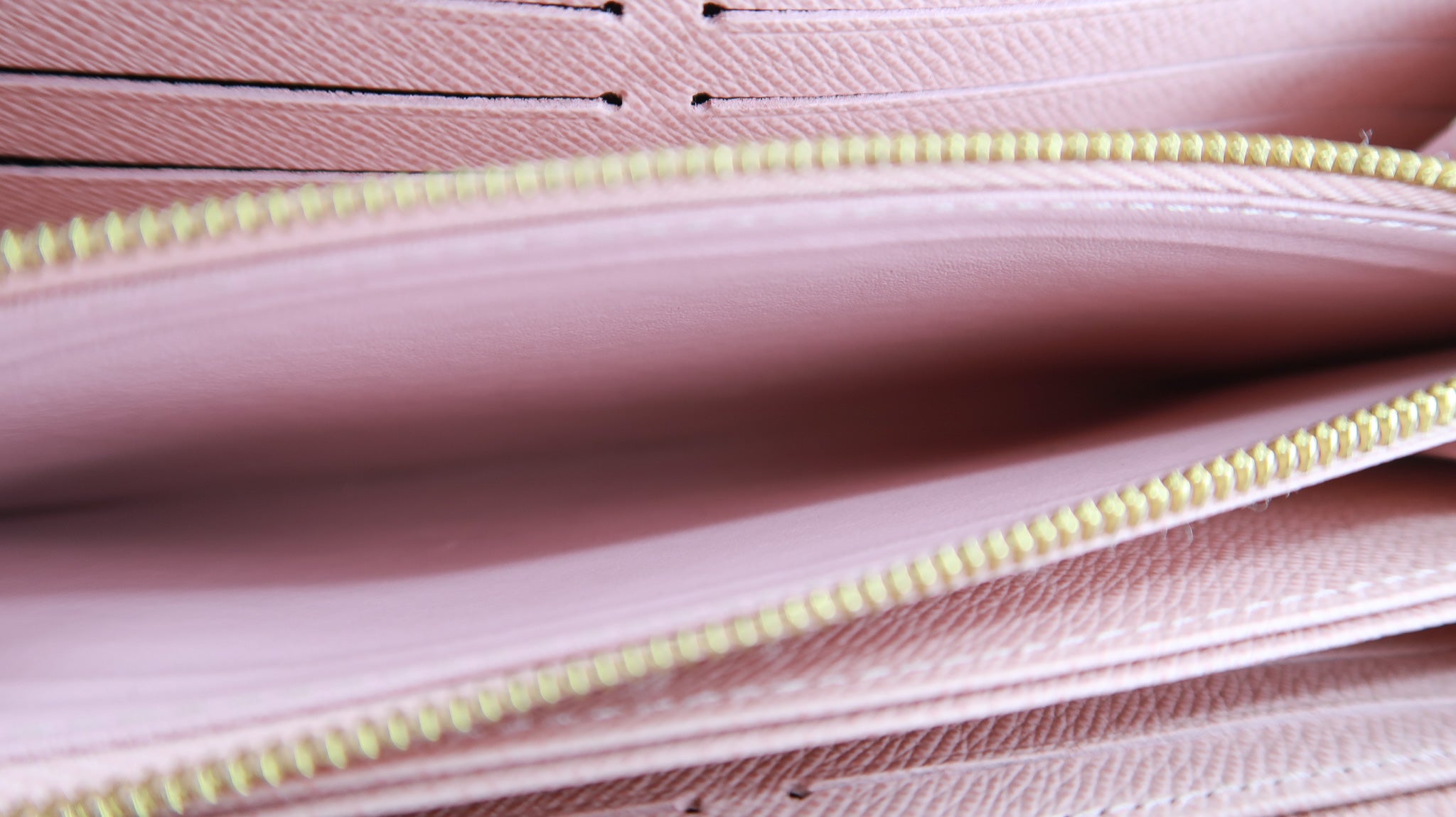 Louis Vuitton Monogram Zippy Wallet Rose Ballerine – DAC