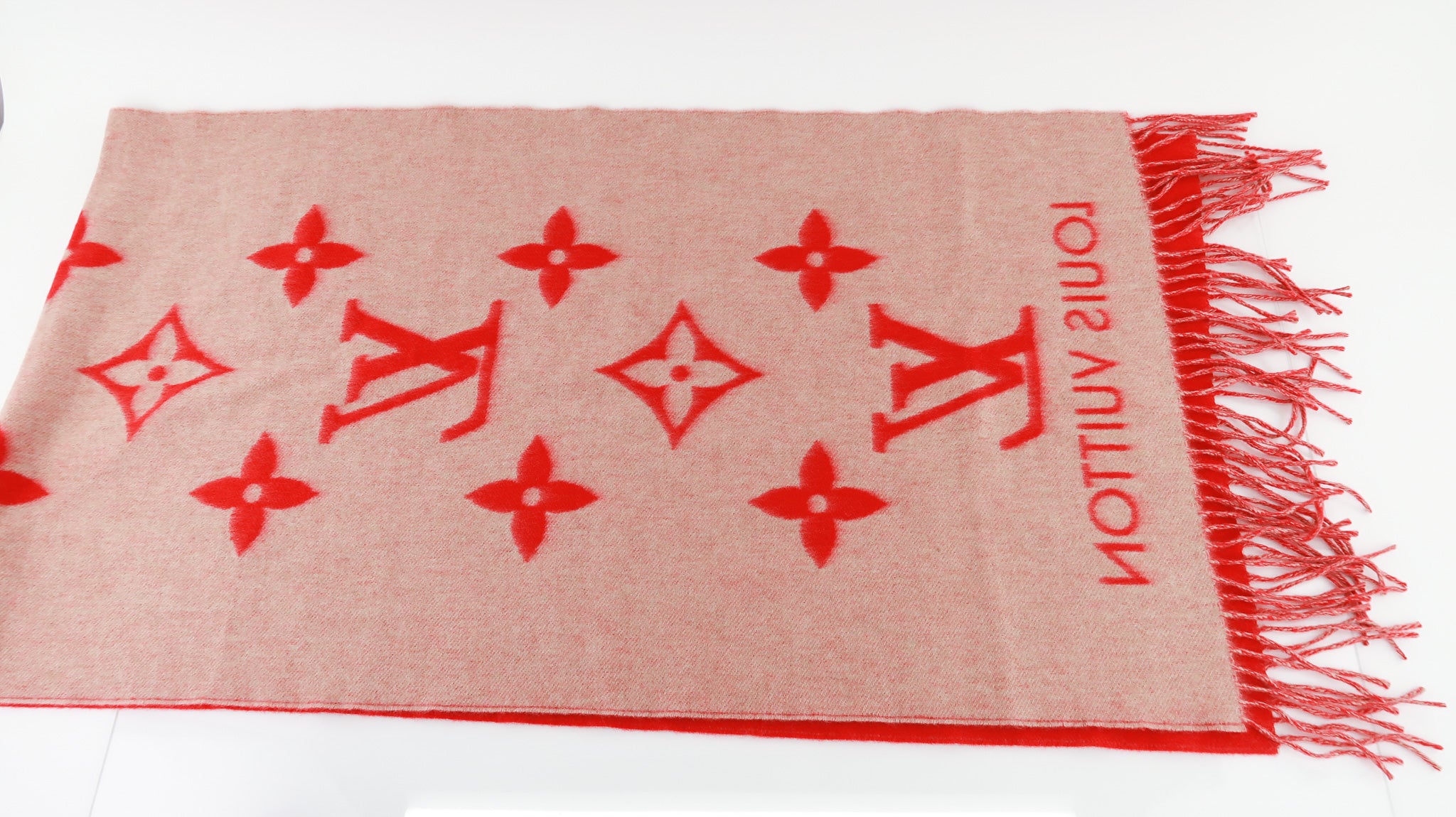 Louis Vuitton REYKJAVIK Monogram Scarf Red – DAC