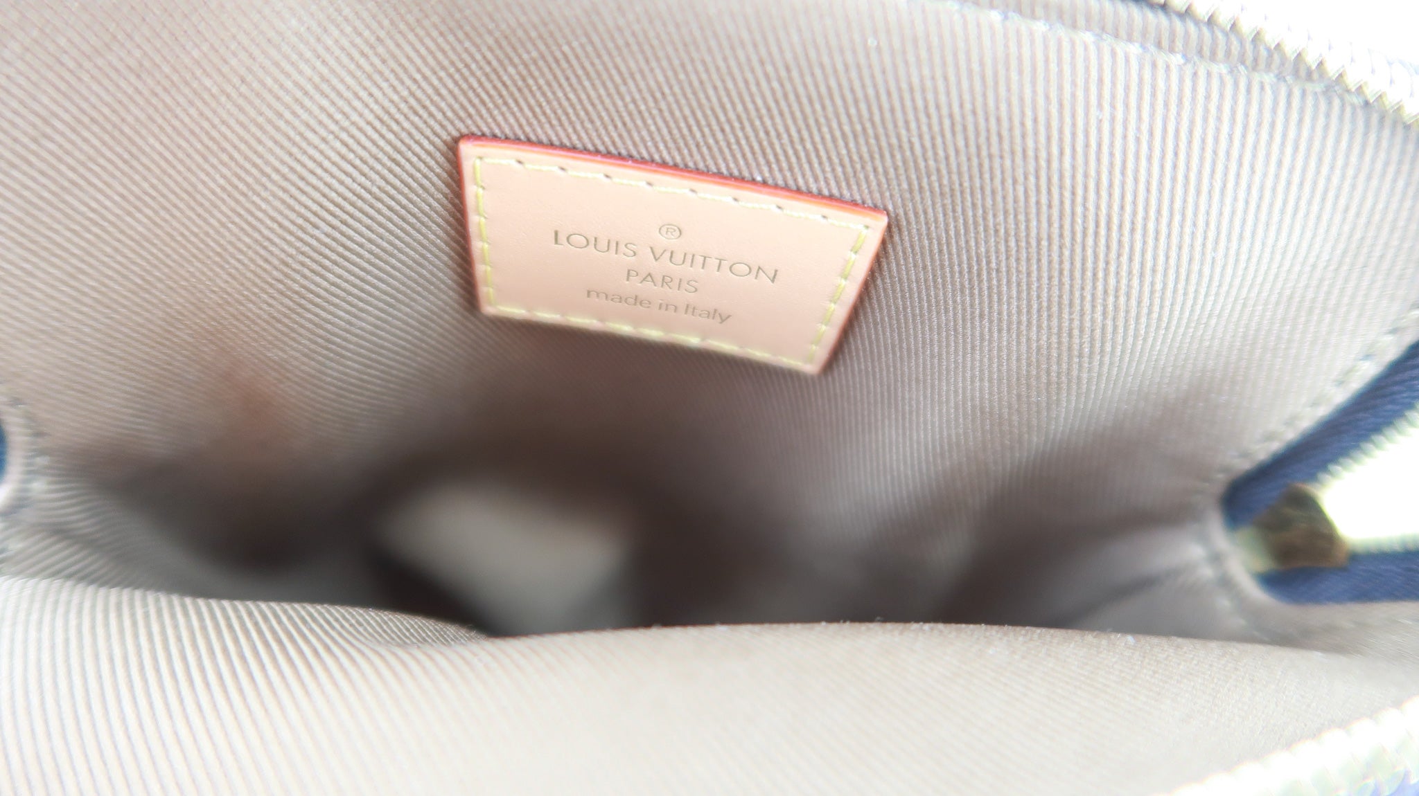 Louis Vuitton Phone - 36 For Sale on 1stDibs  louis vuitton mobile bag, lv mobile  bag, louis vuitton phone crossbody bag
