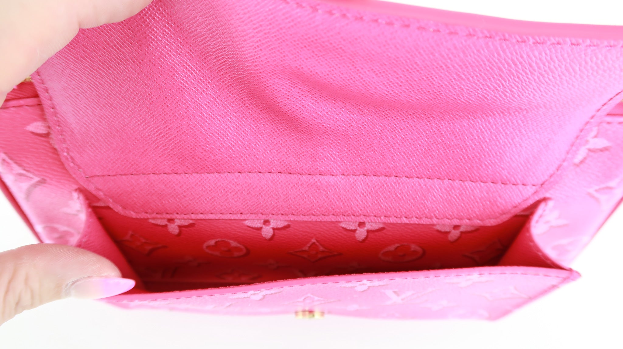 Louis Vuitton hot pink 4-key holder  Louis vuitton, Louis vuitton  accessories, Hot pink