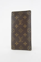 Load image into Gallery viewer, Louis Vuitton Monogram Checkbook