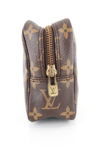 Load image into Gallery viewer, Louis Vuitton Monogram Toiletry 18