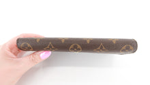 Load image into Gallery viewer, Louis Vuitton Monogram International Wallet