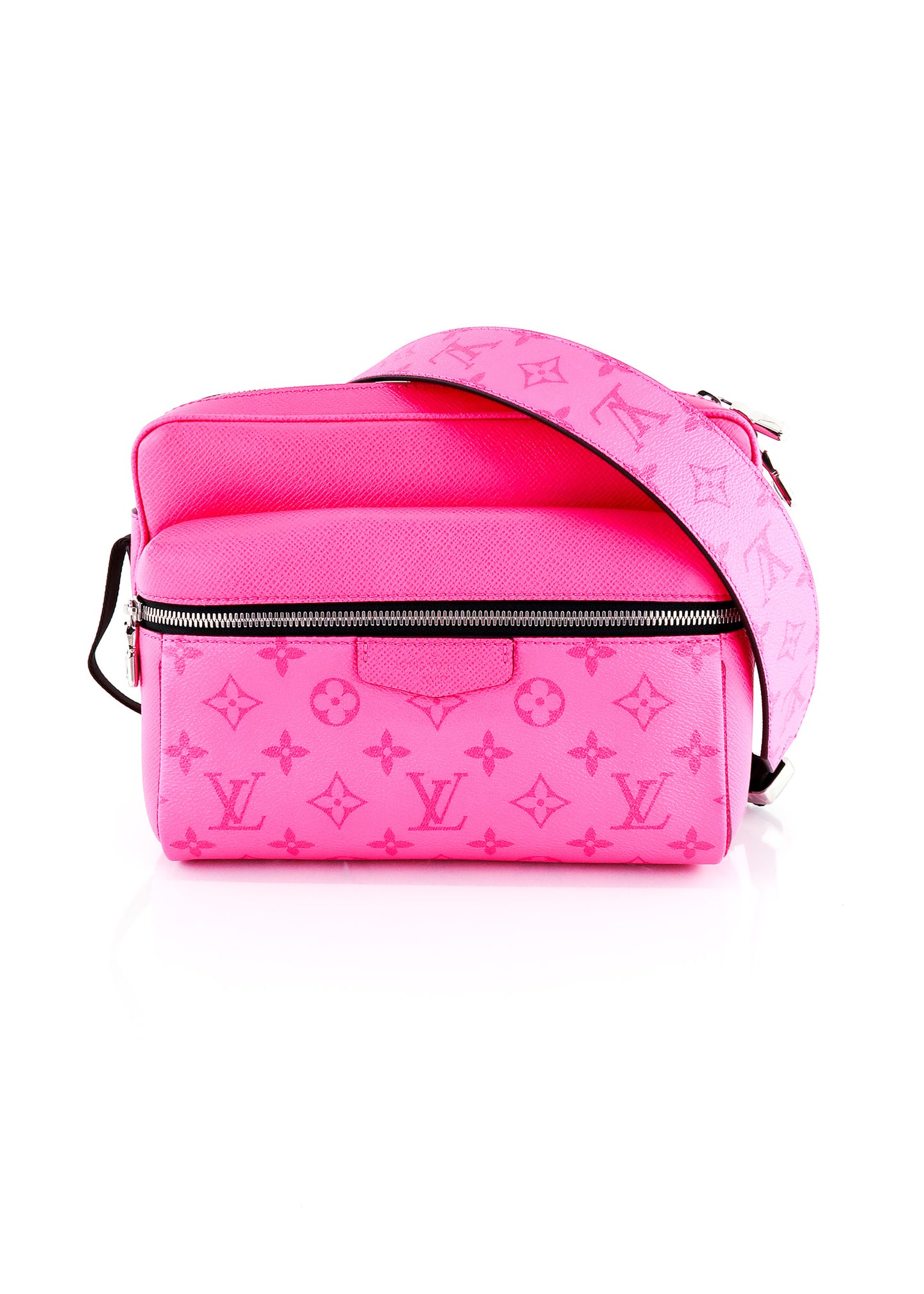 BRAND NEW Louis Vuitton Taiga Monogram Outdoor Pouch Bum Bag Fuschia / Hot  Pink