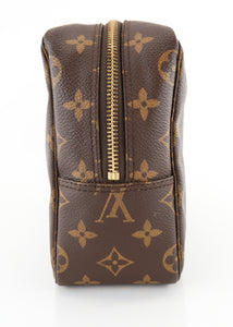 Louis Vuitton Monogram Toiletry 28