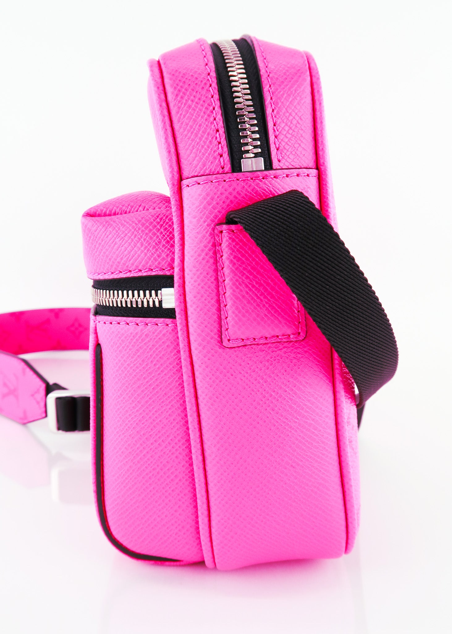 Louis Vuitton, Bags, Louis Vuitton Outdoor Sling Bag Messenger Pink  Fuchsia Ss2 Mint