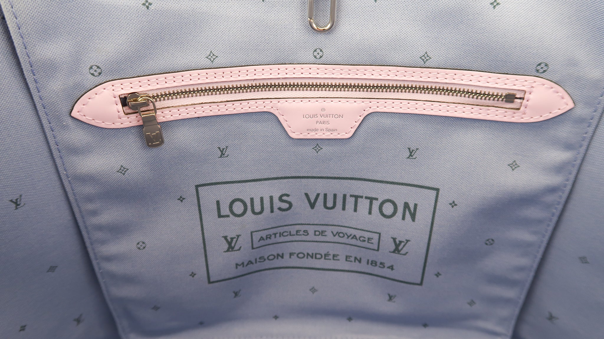 Louis Vuitton Escale Neverfull MM – DAC