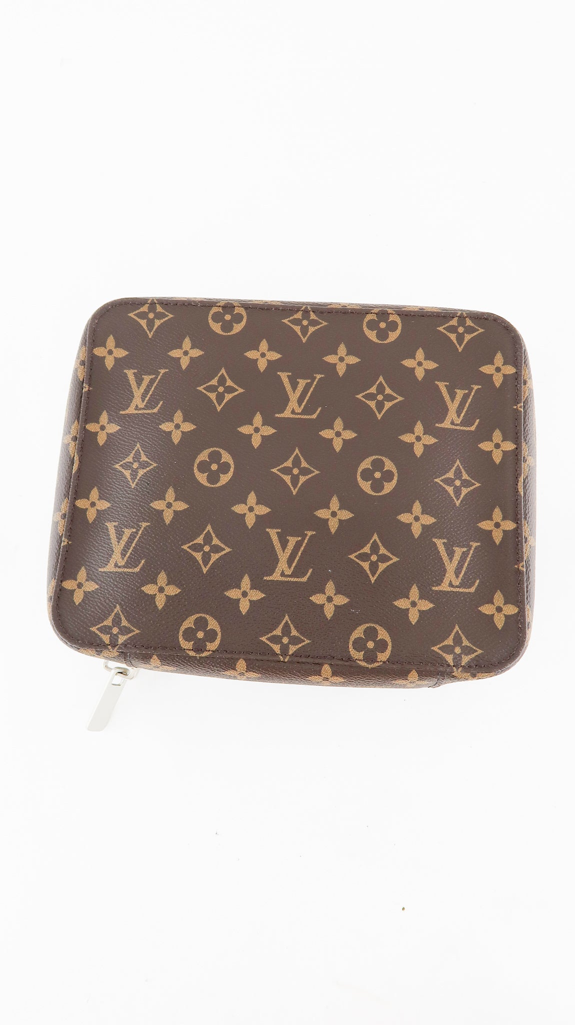 Louis Vuitton: “Securely packs the most fragile objects. Specializing in  packing fashions. - News from All Diamond