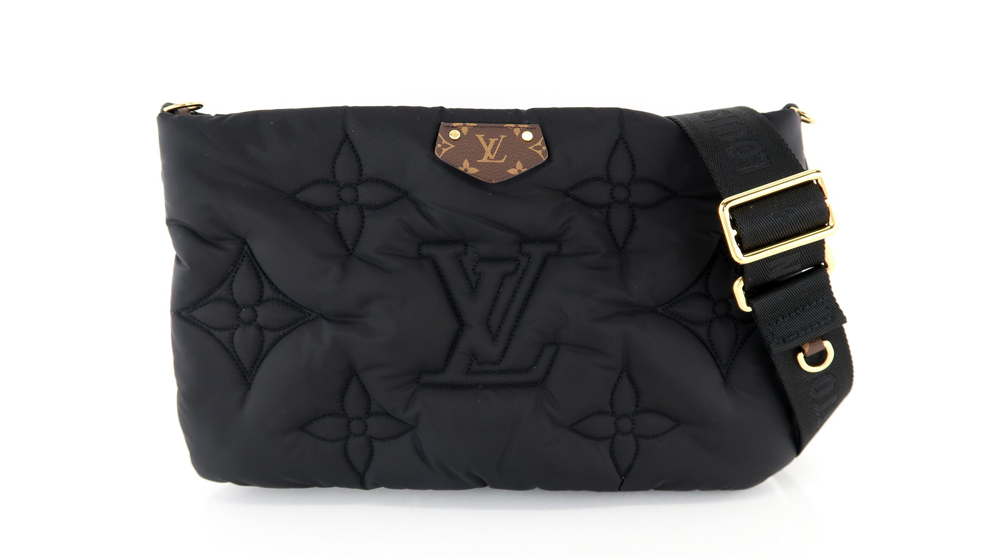 Louis Vuitton bag. Maxi multi pochette accessoires econyl. Colors:  khaki/beige, black/fuchsia. 