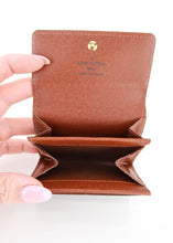 Load image into Gallery viewer, Louis Vuitton Monogram Plat Card Holder