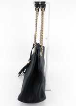 Load image into Gallery viewer, Gucci Pebbled Calfskin Medium Soho Tote Black