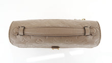 Load image into Gallery viewer, Louis Vuitton Empreinte Pochette Metis Turtledove