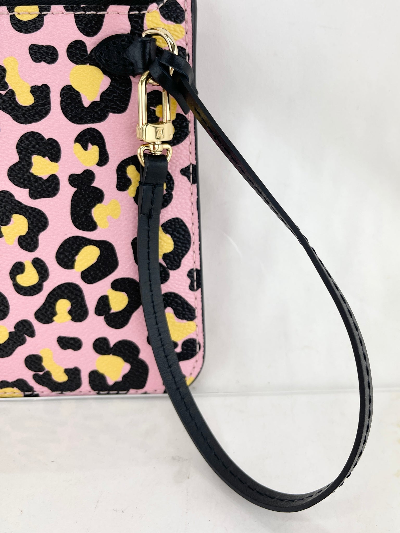 Louis Vuitton Wild At Heart Pouch Pochette Pink Black from Neverfull  Wristlet