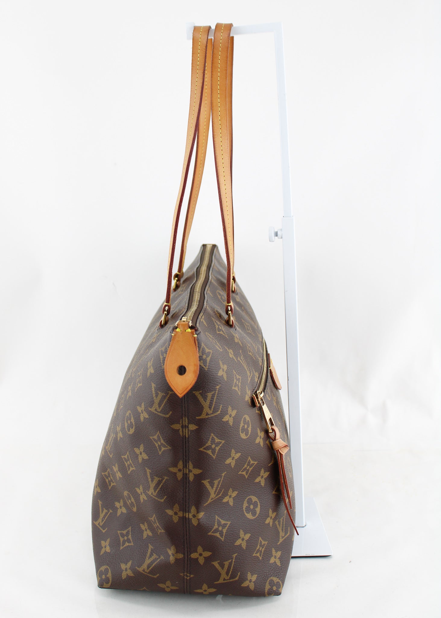 Louis Vuitton Iena Mm Monogram Handbag