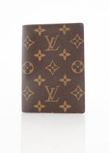 Load image into Gallery viewer, Louis Vuitton Monogram Passport Holder