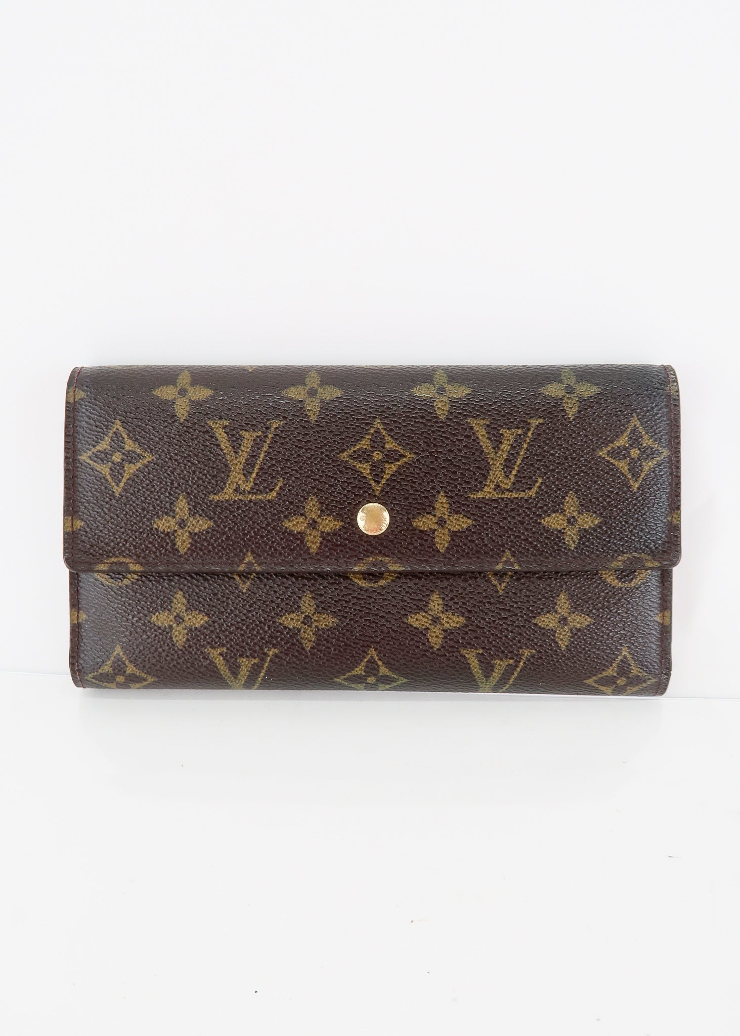 Louis Vuitton Monogram International Wallet – DAC