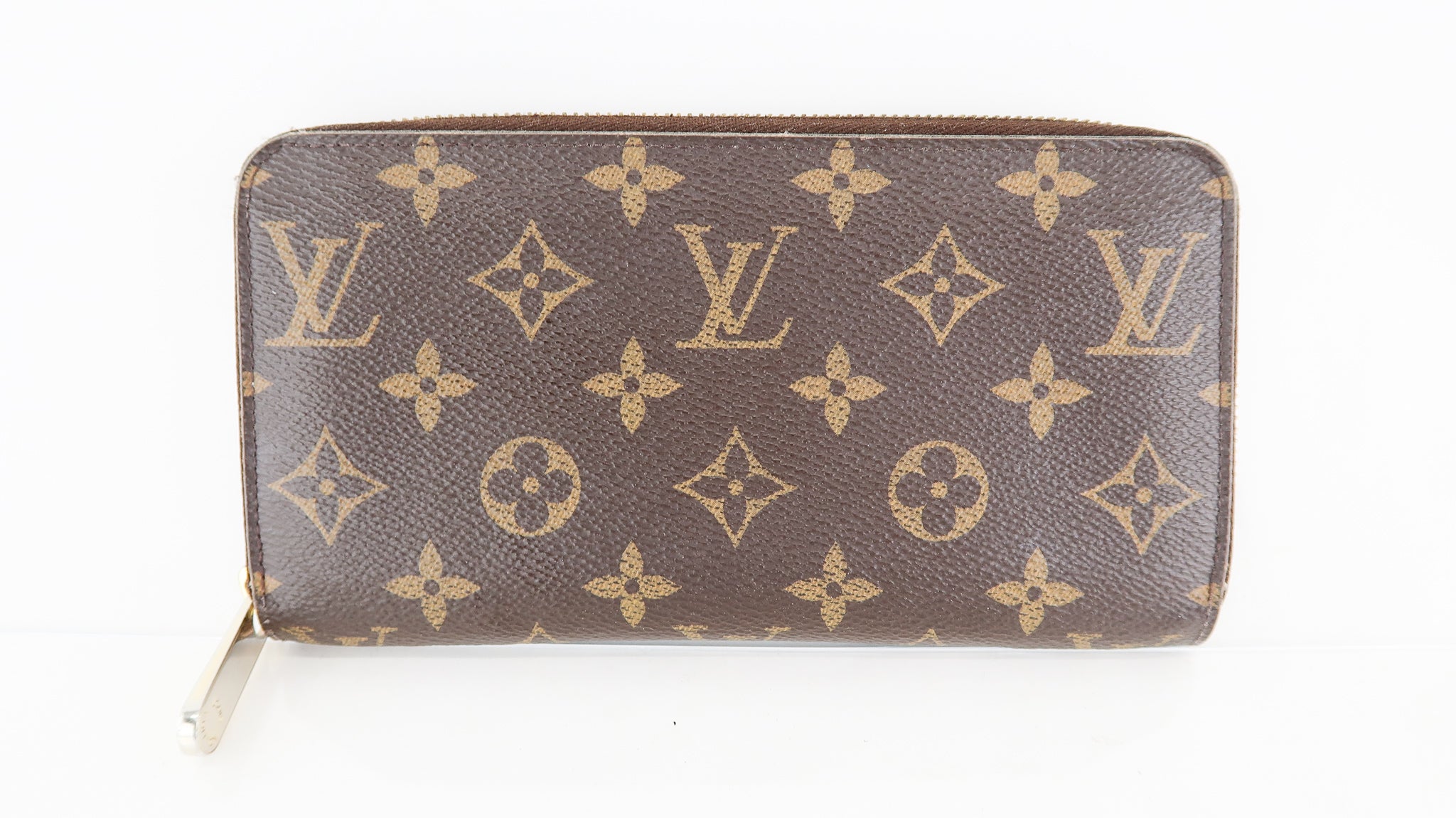 Authentic Louis Vuitton Classic Monogram Canvas Zippy with Rose Pink Interior Wallet