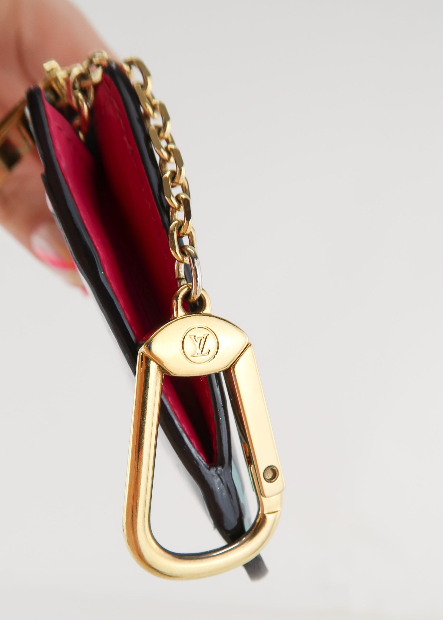 Louis Vuitton Metallic Vernis Degrade Key Holder Pink & Blue – DAC