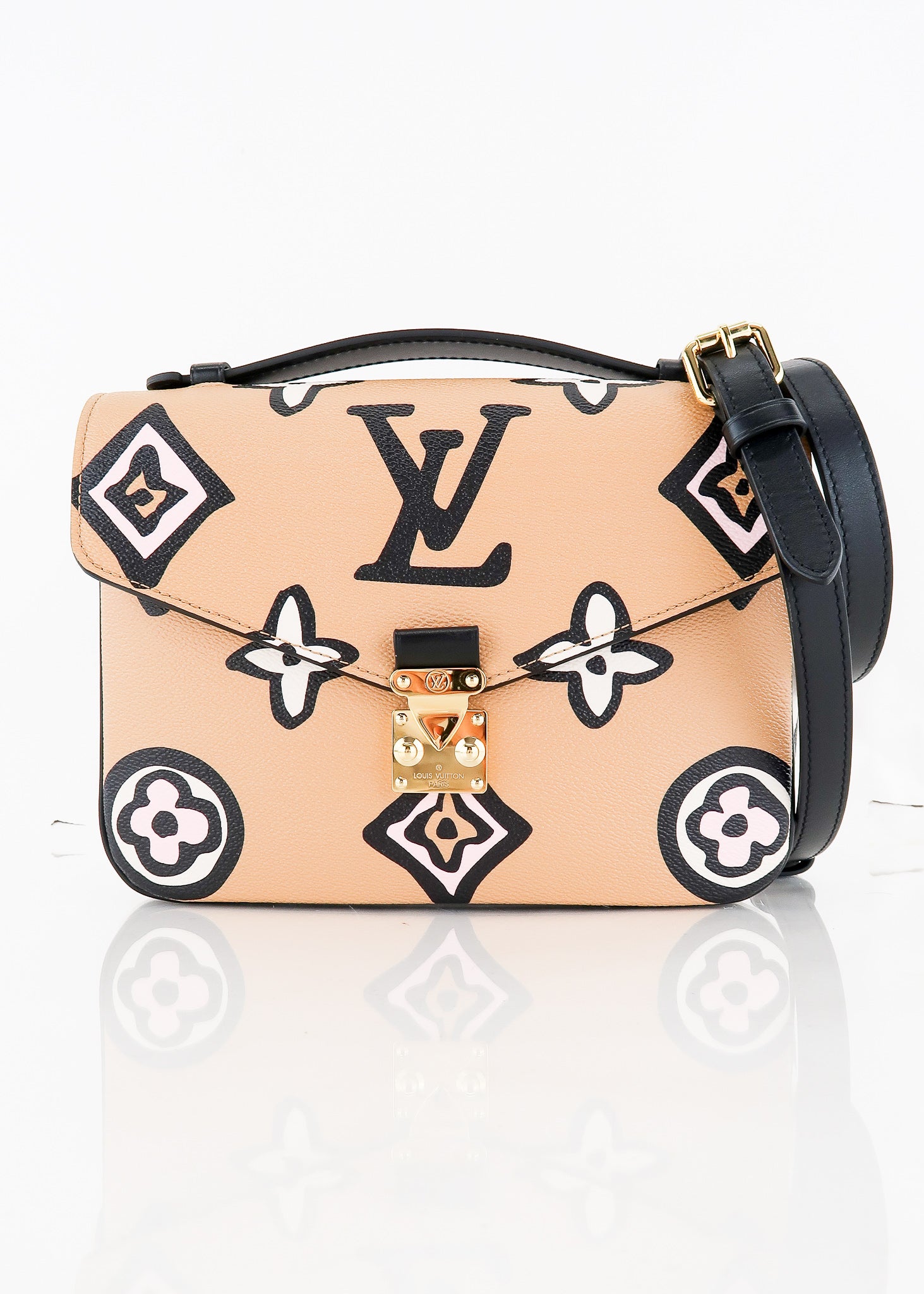 LVoe the Louis Vuitton Pochette Metis, Packs a Punch!  Louis vuitton bag, Louis  vuitton handbags, Louis vuitton