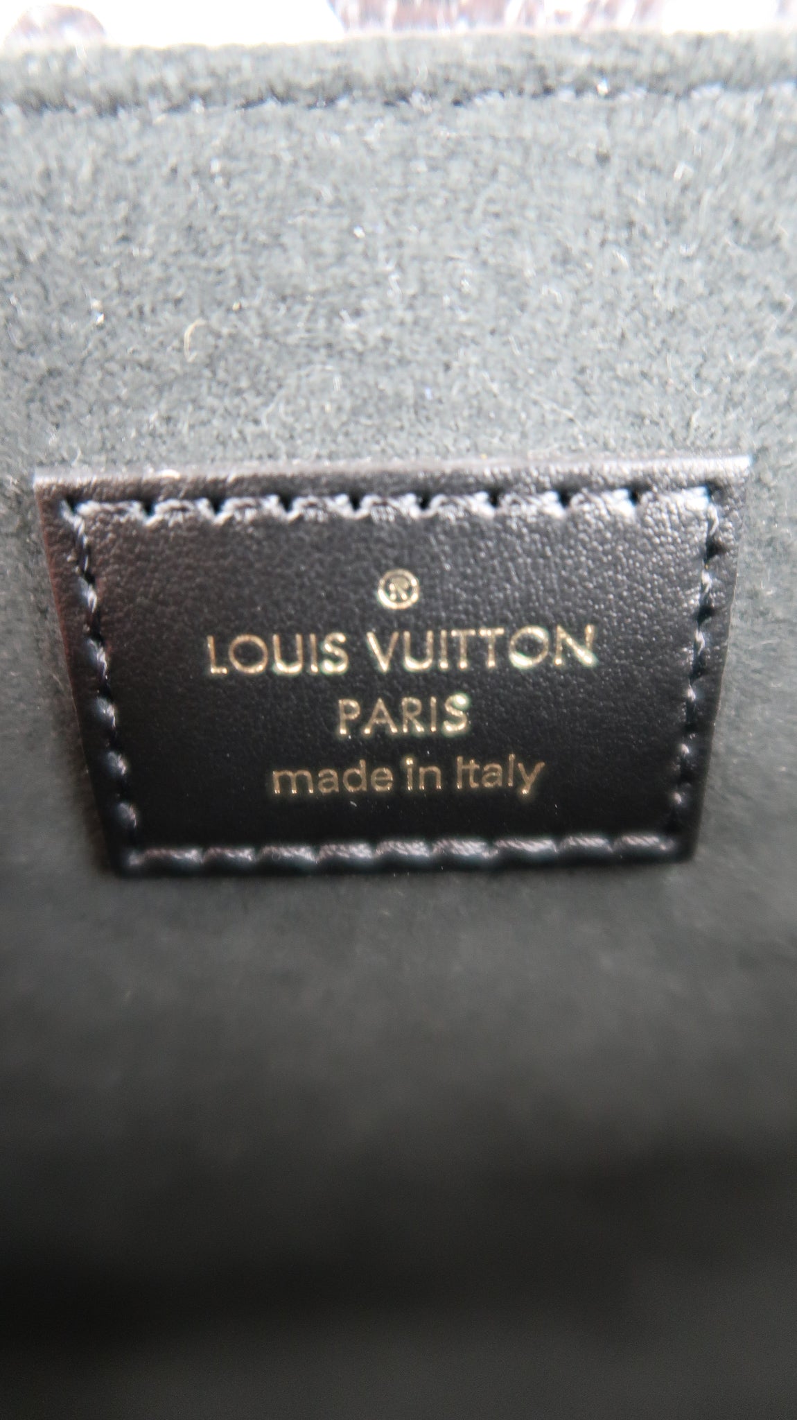 Louis Vuitton Caramel Monogram Wild at Heart Pochette Metis 98lv57
