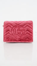 Load image into Gallery viewer, Gucci Matelasse Marmont Velvet Love Card Wallet Pink