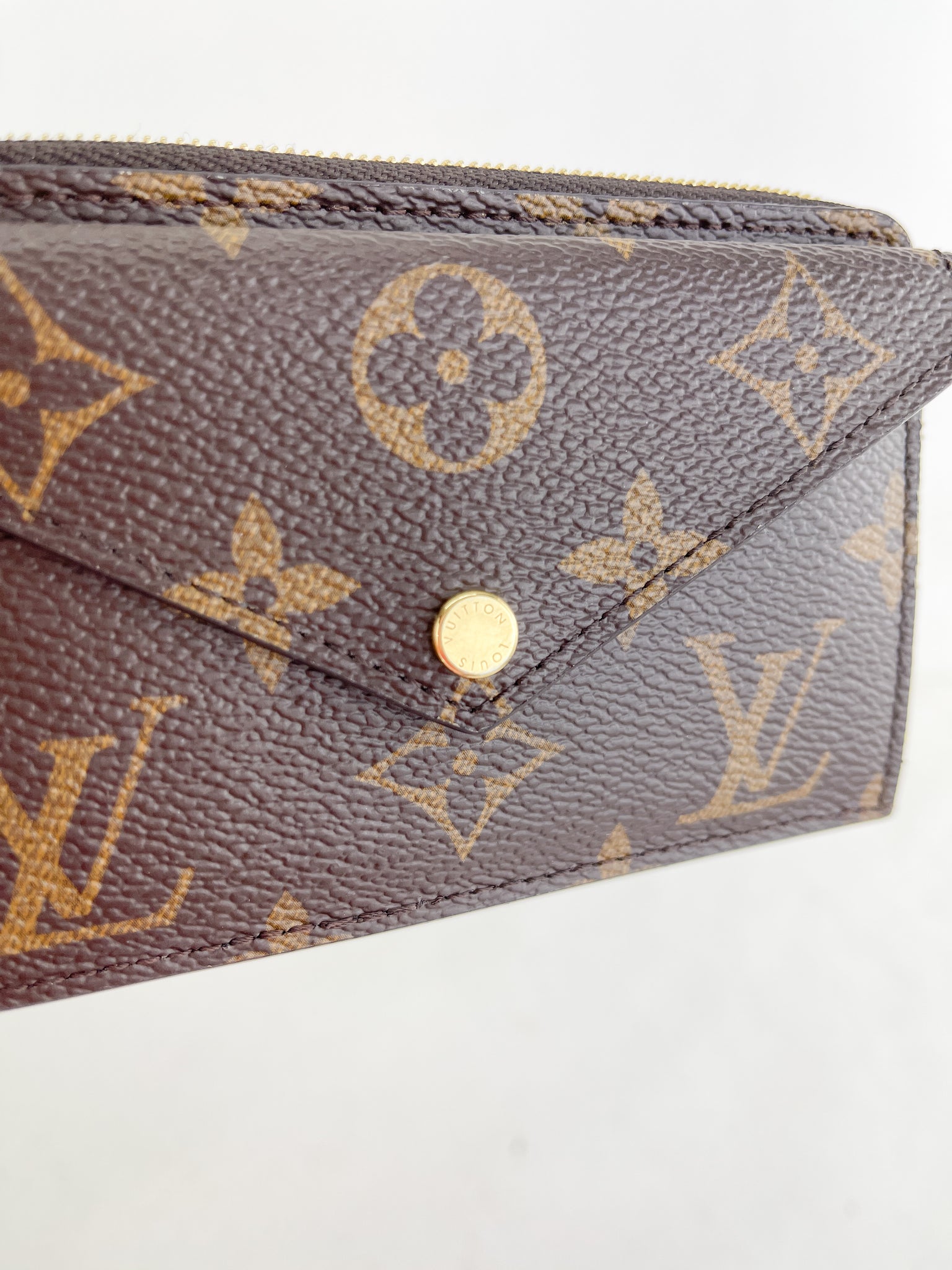 LOUIS VUITTON RECTO VERSO VS. KEY POUCH - WHICH ONE IS BETTER? 