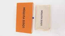 Load image into Gallery viewer, Louis Vuitton Monogram Vernis Felicie Hot Pink