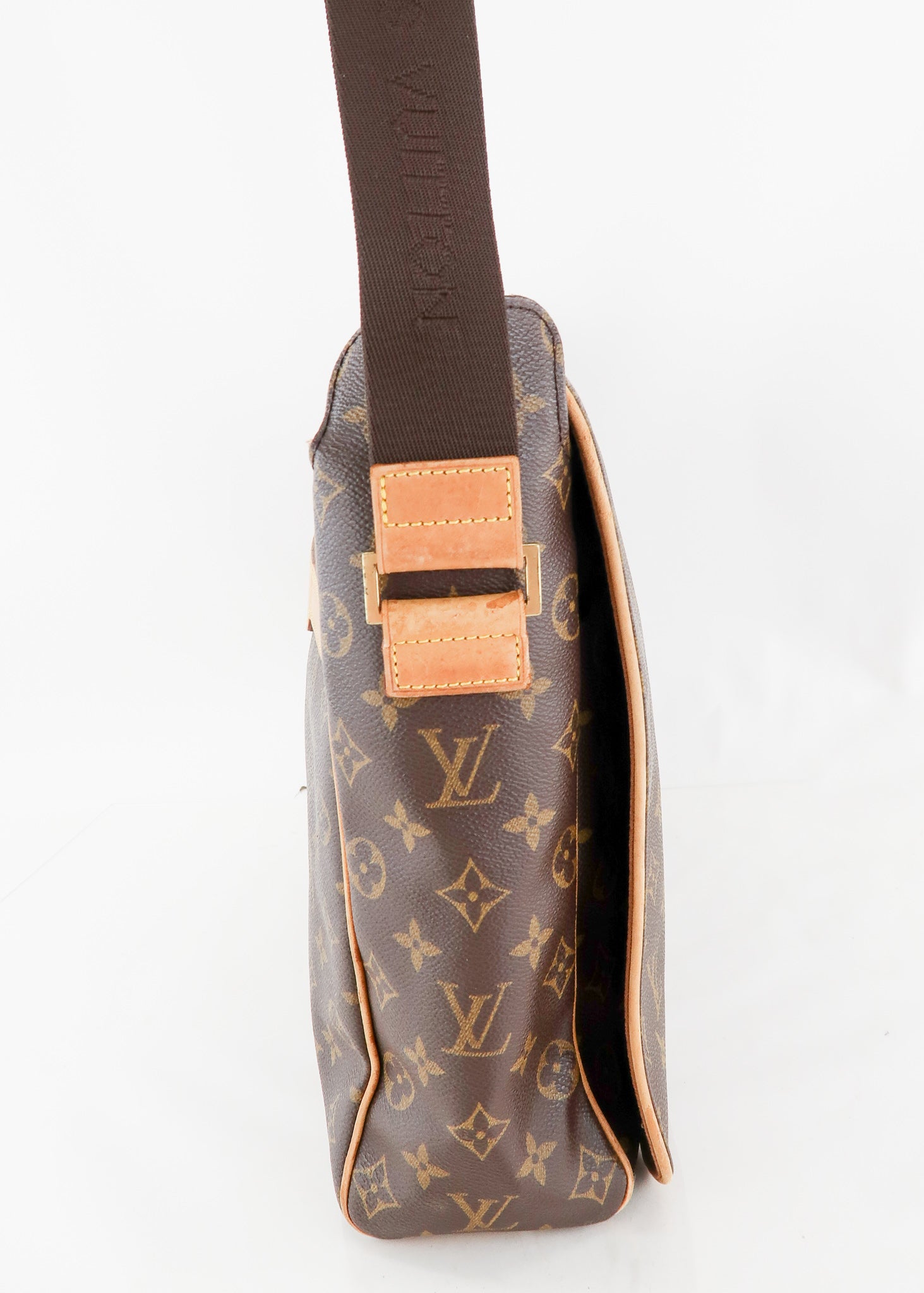 Louis Vuitton Monogram Abbesses Messenger Bag - 3 For Sale on 1stDibs