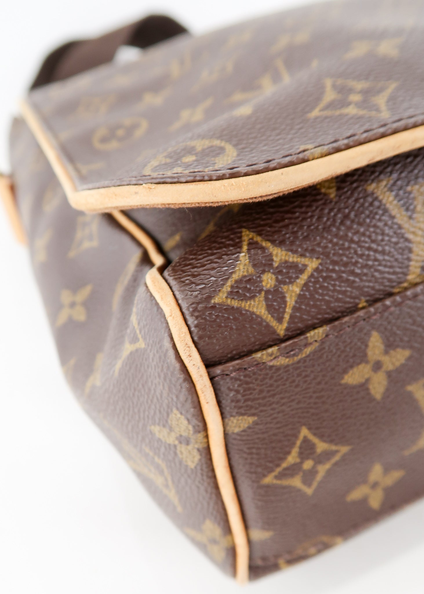 Louis Vuitton Monogram Abbesses Messenger Bag - 3 For Sale on 1stDibs