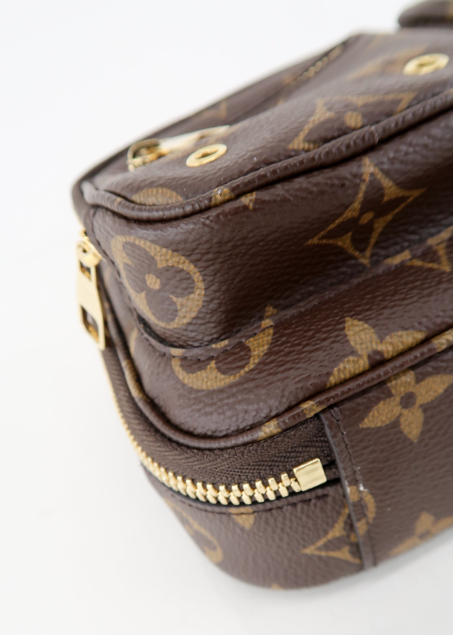 Louis Vuitton Utility Crossbody Monogram now on luxeitfwd.com.au 🤎  Featuring classic LV monogram coated canvas exterior, detachable/adjustable  web shoulder strap and multiple compartments/pockets . This monogramed  utility bag is available 