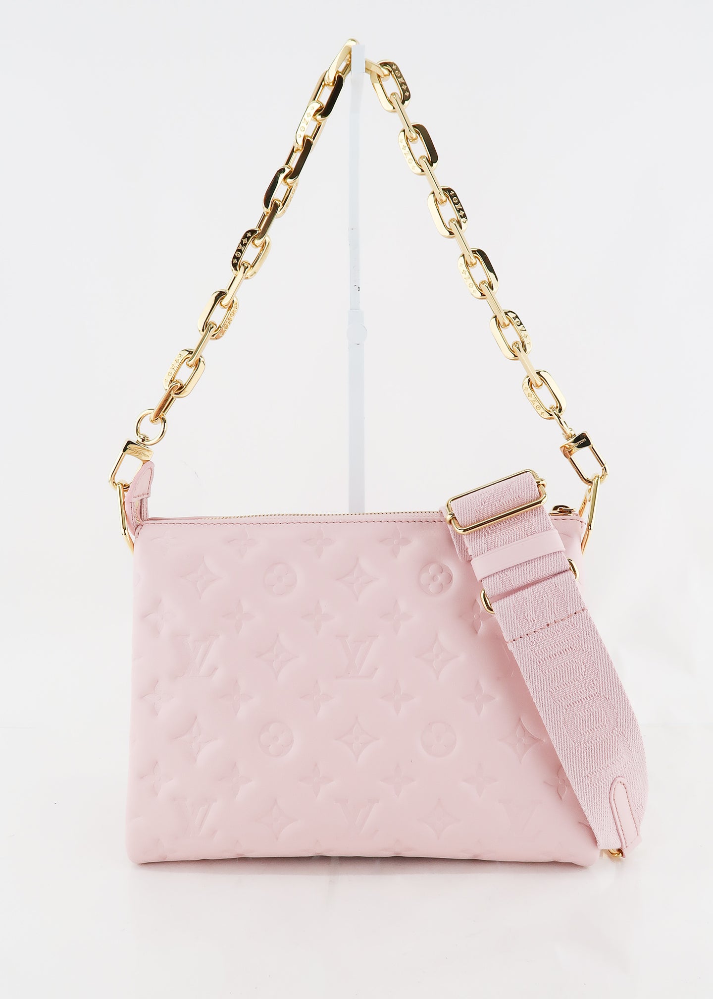 lv pink coussin