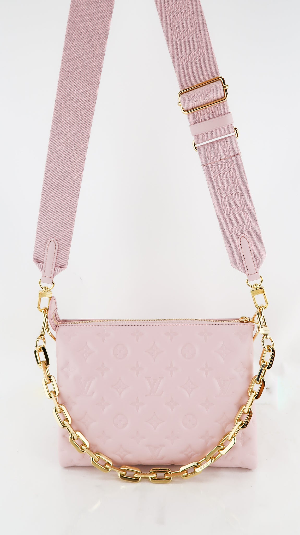 lv coussin bag pink