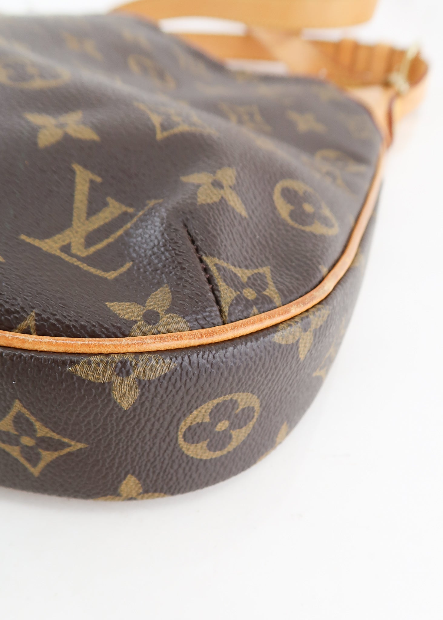 Louis Vuitton - Monogram Canvas Leather Odeon GM Shoulder Bag III