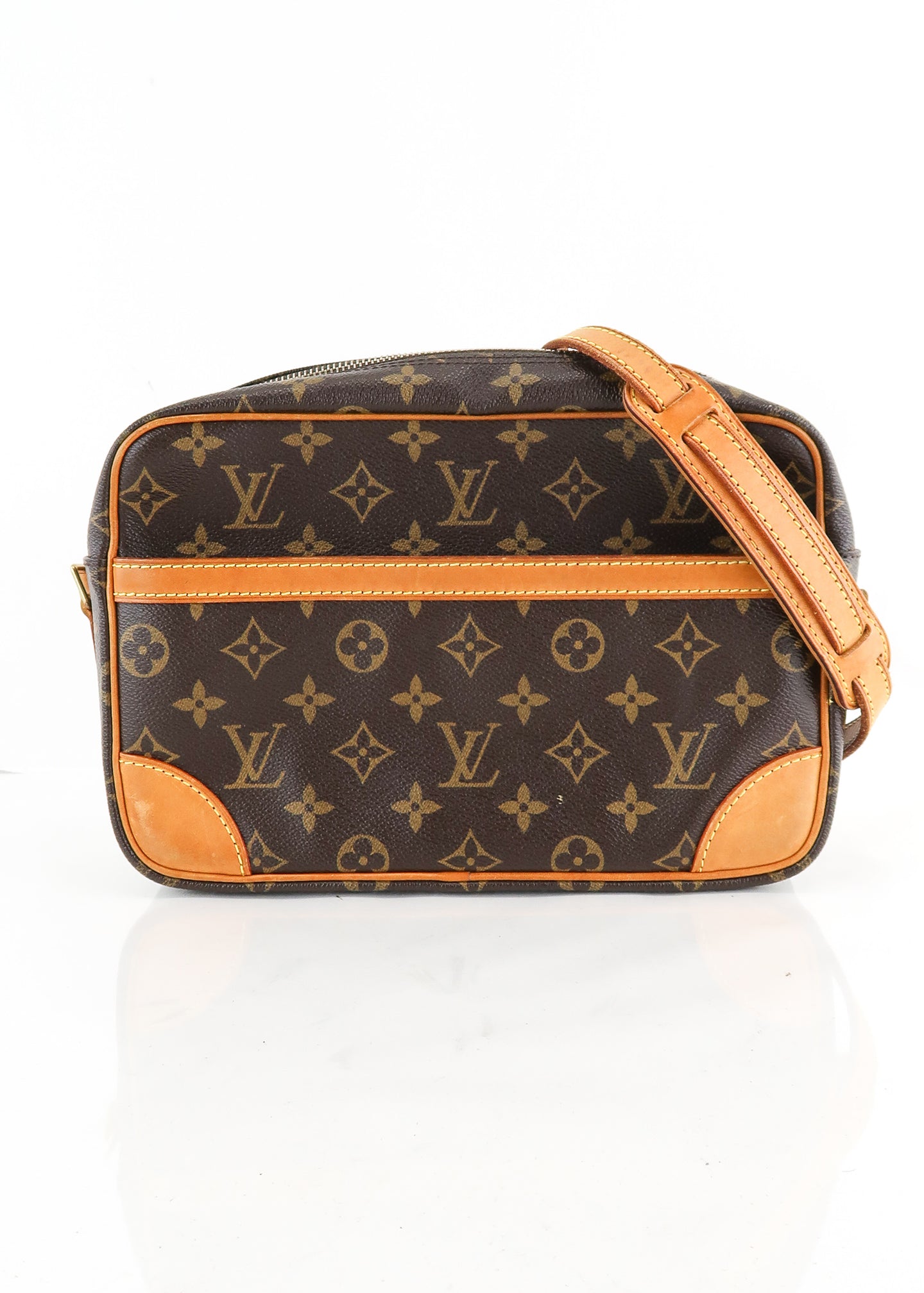 Louis Vuitton, Bags, Authentic Louis Vuitton Trocadero 23 Crossbody