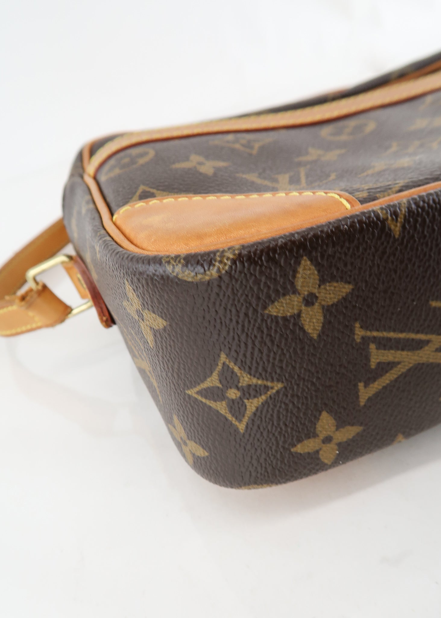 Louis Vuitton '04 Monogram 'Trocadero 27' Shoulder Bag – The