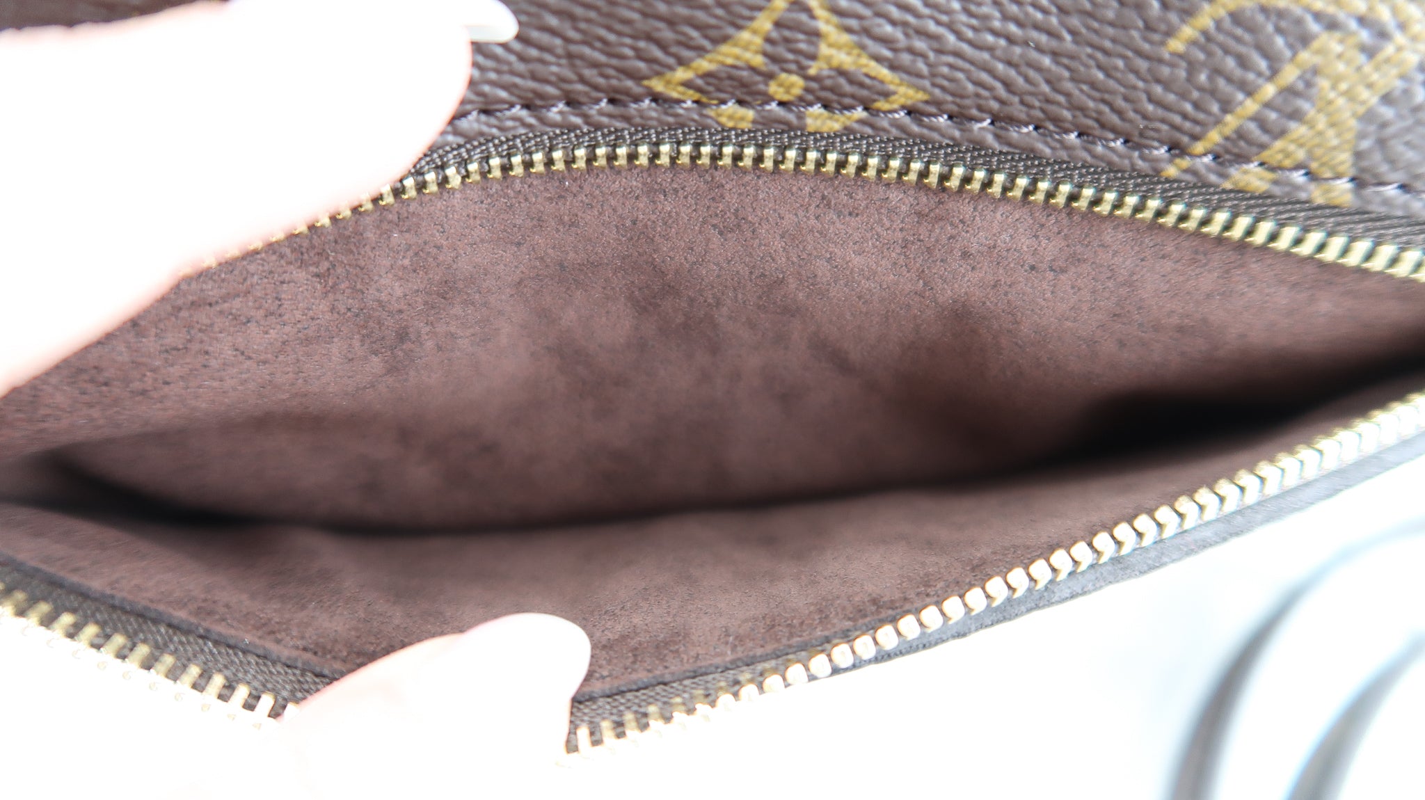 Louis Vuitton Monogram Pochette Metis East West Bag - BrandConscious  Authentics