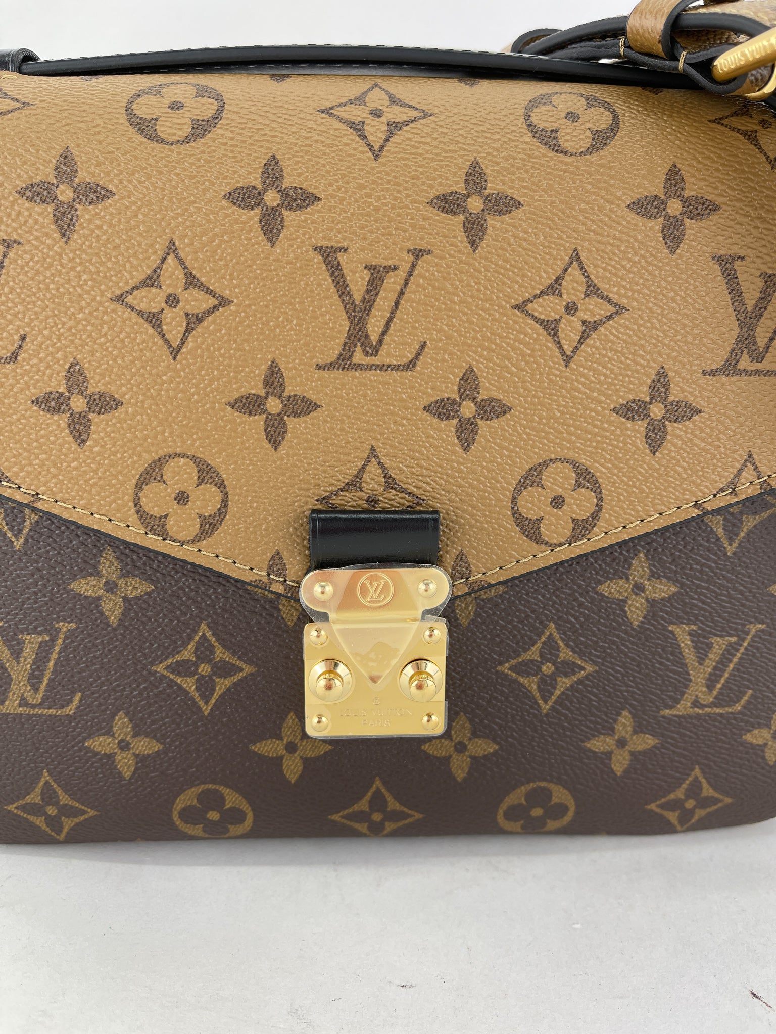 Used Louis Vuitton Monogram Reverse Pochette Metis