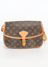 Load image into Gallery viewer, Louis Vuitton Monogram Sologne