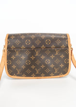 Load image into Gallery viewer, Louis Vuitton Monogram Sologne