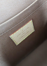 Load image into Gallery viewer, Louis Vuitton Monogram Sologne