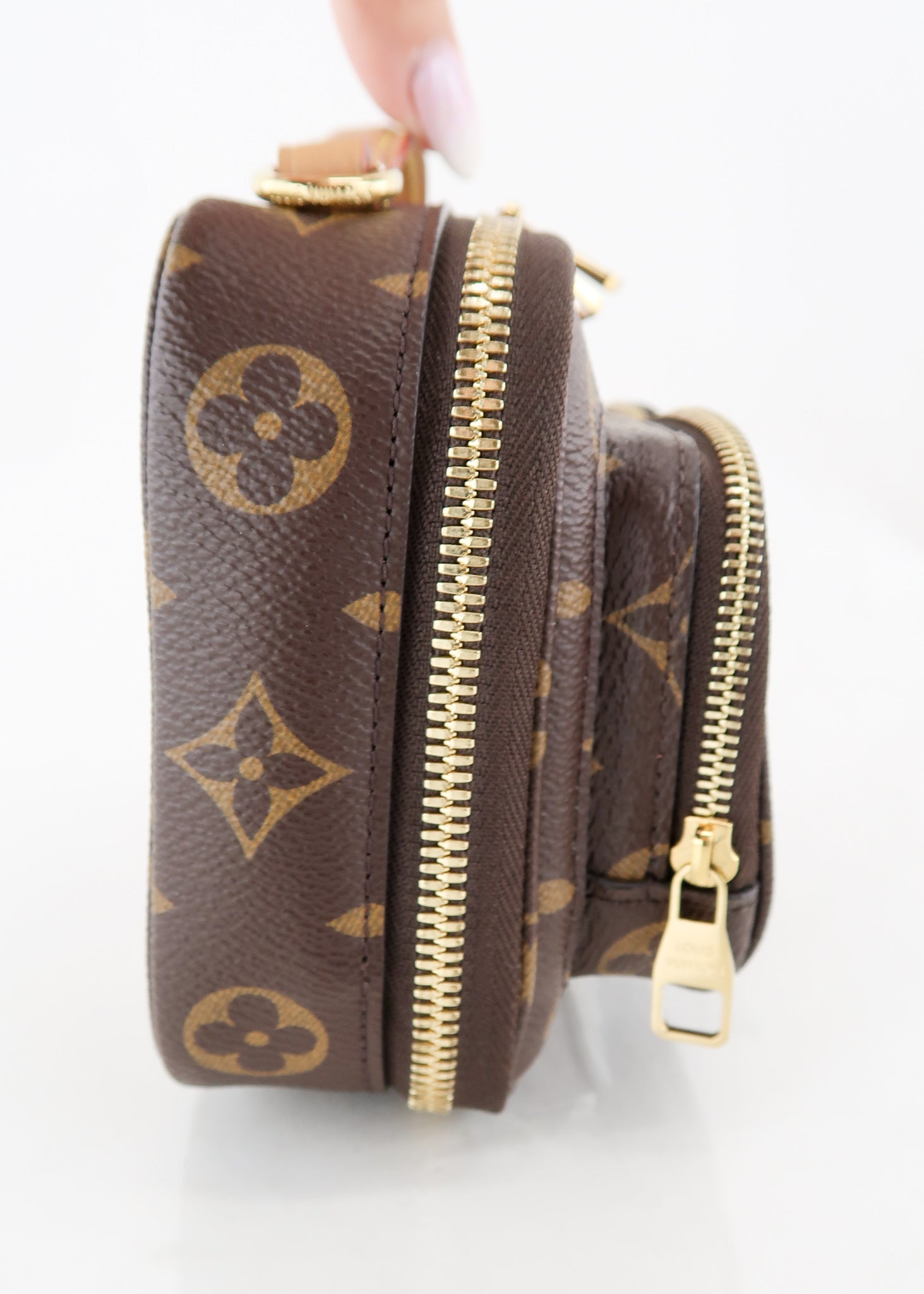 Louis Vuitton Utility Crossbody Monogram now on luxeitfwd.com.au 🤎  Featuring classic LV monogram coated canvas exterior, detachable/adjustable  web shoulder strap and multiple compartments/pockets . This monogramed  utility bag is available 