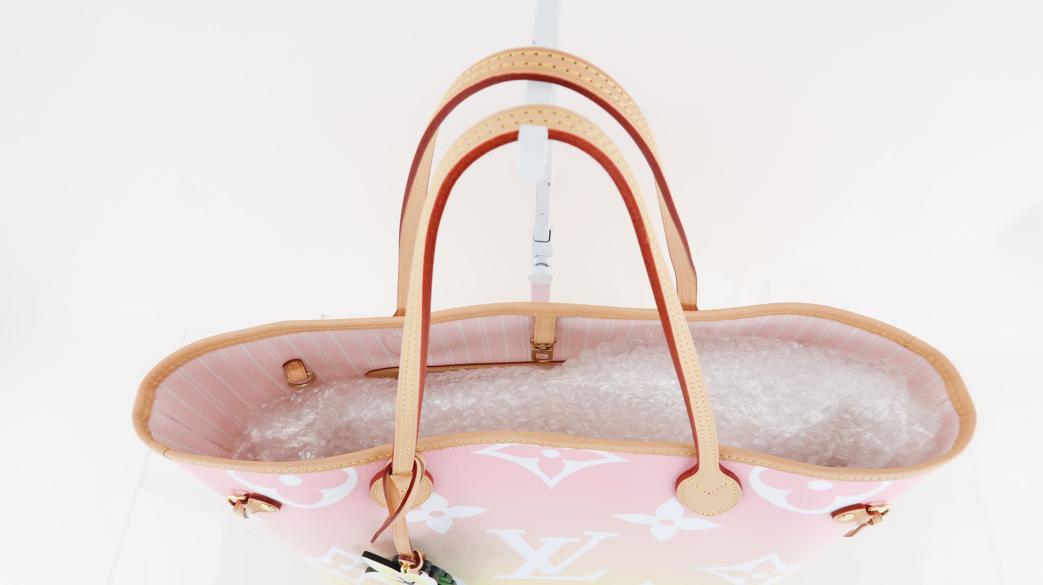 Louis Vuitton Neverfull NM Tote By The Pool Monogram Giant MM at 1stDibs  louis  vuitton by the pool neverfull, louis vuitton giant monogram neverfull, lv  neverfull by the pool